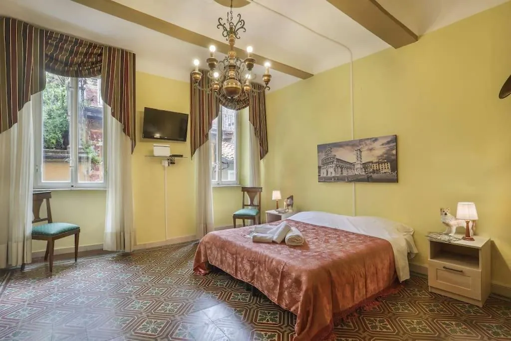 Fantastico Appartamento Lucca Centro Storico 0*,  Italy